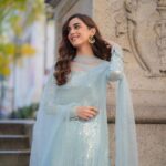 Maya Ali Instagram – Ley jayen Jane kahan Hawayen…🍁🍁

@mayapretofficial 
@kavaakibstudio