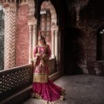 Maya Ali Instagram – Venturing into the majestic realm of Faiz Mahal with @mohsin.naveed.ranjha ‘s Zarlish Volume 4-Unstitched Festive Collection. An impeccable fusion of historical elegance and grandeur, donning this exquisite creation evoked a sense of royal splendour within me.
@mohsin.ranjha_dino
Photography: @shahbazshaziofficial
Jewellery: @allurebymht
Styling: @yash645
Hair & Mua: @sunil_mua
#mnr #mayaali #mnrdesignstudio #mohsinnaveedranjha #mnrunstiched #talpurdynasty #mnrfestiveunstitched #festiveunstitched23 #mnrlahore #mnrgujranwala #mnrkarachi #mnrusa #abubakarnaveedranjha #zarlishbymohsinnaveedranjha