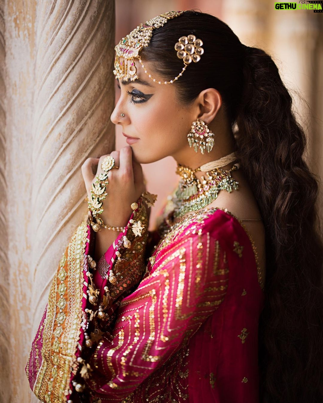 Maya Ali Instagram - Venturing into the majestic realm of Faiz Mahal with @mohsin.naveed.ranjha ‘s Zarlish Volume 4-Unstitched Festive Collection. An impeccable fusion of historical elegance and grandeur, donning this exquisite creation evoked a sense of royal splendour within me. @mohsin.ranjha_dino Photography: @shahbazshaziofficial Jewellery: @allurebymht Styling: @yash645 Hair & Mua: @sunil_mua #mnr #mayaali #mnrdesignstudio #mohsinnaveedranjha #mnrunstiched #talpurdynasty #mnrfestiveunstitched #festiveunstitched23 #mnrlahore #mnrgujranwala #mnrkarachi #mnrusa #abubakarnaveedranjha #zarlishbymohsinnaveedranjha