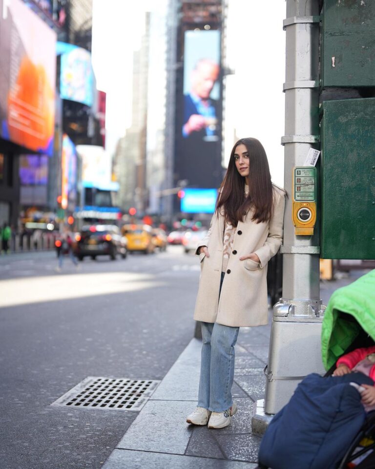 Maya Ali Instagram - Hello from the other side… 🌍 Times Square, New York City