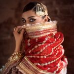 Maya Ali Instagram – Combination of History, grandeur and Empowerment.

So Happy to be part of a campaign by @mohsin.naveed.ranjha which is not only about royalty, grandeur and clothes, its also about empowerment as all the proceeds from Mohsin’s new collection Zarlish volume 4 is going to Bibi Munazza foundation for the education of Young girls 
📖✨

@mohsin.ranjha_dino 
Photography: @shahbazshaziofficial 
Jewellery: @allurebymht 
Styling: @yash645 
Hair & Mua: @sunil_mua

#mnr #mnrdesignstudio #mohsinnaveedranjha #mayaali 
#festiveunstitched
#zarlishbymohsinnaveedranjha #womenempowerment #talpurdynasty