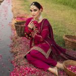 Maya Ali Instagram – RUNG-E-GULAAB – FESTIVE UNSTITCHED

Explore them now in-stores and online.

@alkaramstudio 
@sunil_mua 
@mamoontariq 

#AlkaramStudio #AlkaramFestiveUnstitched2023
#AlkaramUnstitched #AlkaramWoman
#RungegulaabFestiveCollection2023