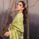Maya Ali Instagram – 🍂🍂

@alkaramstudio 
@haseebsiddiquiphoto 
@hairbyawais 
@zeeshu_mua 
@nabila_salon 
@yash645 

#AlkaramStudio #AlkaramWinterFallUnstitched2023 #AlkaramWoman