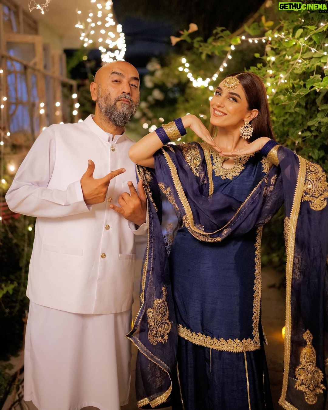 Maya Ali Instagram - From coming soon to the last Episode. What a beautiful journey it was.Thank you all for the love and the constructive Criticism too, we all need it at some point to know what other’s perspective is. I am so glad and blessed that I am a part of this journey and family of YUNHI 🤗. We lived with all these characters for a long time and enjoyed every bit of it. I am glad I have made another family and memories which I’ll be cherishing forever. Thank you Ehtesham bhai for believing in me and Kim and giving a lifetime of advice to become a better version of myself. Thank you Bilal for your patience, and bringing home made food for me when I was away from my home. Also thank you on the behalf of the whole team for looking after everyone’s basics necessities. App ki kya baat hai superstar🌟. Thank you Sir Behroze for your Love and (SHAFQAT) all the time on the set and we still share this bond Alhamdulillah. Thank you Tazeen, maha, meri pyari Tahira appa, sir manzoor, mere Pyarey dost kukki jee, Khaqan, my handsome dad Deepak, Uzma jee, Saad, laiba and the whole cast and each member on the set, everyone gave the utmost respect and love to each other. Special thank you to our special DOP Khizer who made all these frames and brought people alive and made them look beautiful. Thank you to my makeup artist Yashwa who put her soul into Kim. Thank you @humtvpakistanofficial for showing some more beautiful content, I hope this will be life changing for even one person. Yeh tha hamara abb tak ka sath Phir milein ge YUNHi 😊😊