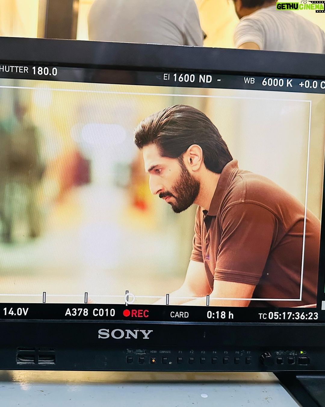 Maya Ali Instagram - From coming soon to the last Episode. What a beautiful journey it was.Thank you all for the love and the constructive Criticism too, we all need it at some point to know what other’s perspective is. I am so glad and blessed that I am a part of this journey and family of YUNHI 🤗. We lived with all these characters for a long time and enjoyed every bit of it. I am glad I have made another family and memories which I’ll be cherishing forever. Thank you Ehtesham bhai for believing in me and Kim and giving a lifetime of advice to become a better version of myself. Thank you Bilal for your patience, and bringing home made food for me when I was away from my home. Also thank you on the behalf of the whole team for looking after everyone’s basics necessities. App ki kya baat hai superstar🌟. Thank you Sir Behroze for your Love and (SHAFQAT) all the time on the set and we still share this bond Alhamdulillah. Thank you Tazeen, maha, meri pyari Tahira appa, sir manzoor, mere Pyarey dost kukki jee, Khaqan, my handsome dad Deepak, Uzma jee, Saad, laiba and the whole cast and each member on the set, everyone gave the utmost respect and love to each other. Special thank you to our special DOP Khizer who made all these frames and brought people alive and made them look beautiful. Thank you to my makeup artist Yashwa who put her soul into Kim. Thank you @humtvpakistanofficial for showing some more beautiful content, I hope this will be life changing for even one person. Yeh tha hamara abb tak ka sath Phir milein ge YUNHi 😊😊