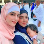 Maya Ali Instagram - Alhamdulillah for all HIS blessings 😇 We all were planning to perform umrah together for so long and finally ALLAH has answered all our prayers. May ALLAH give everyone a chance to visit this Holy place Ameen 🕋 @noshaafnan @afnan_q420 ✨ Mecca, Saudi Arabia