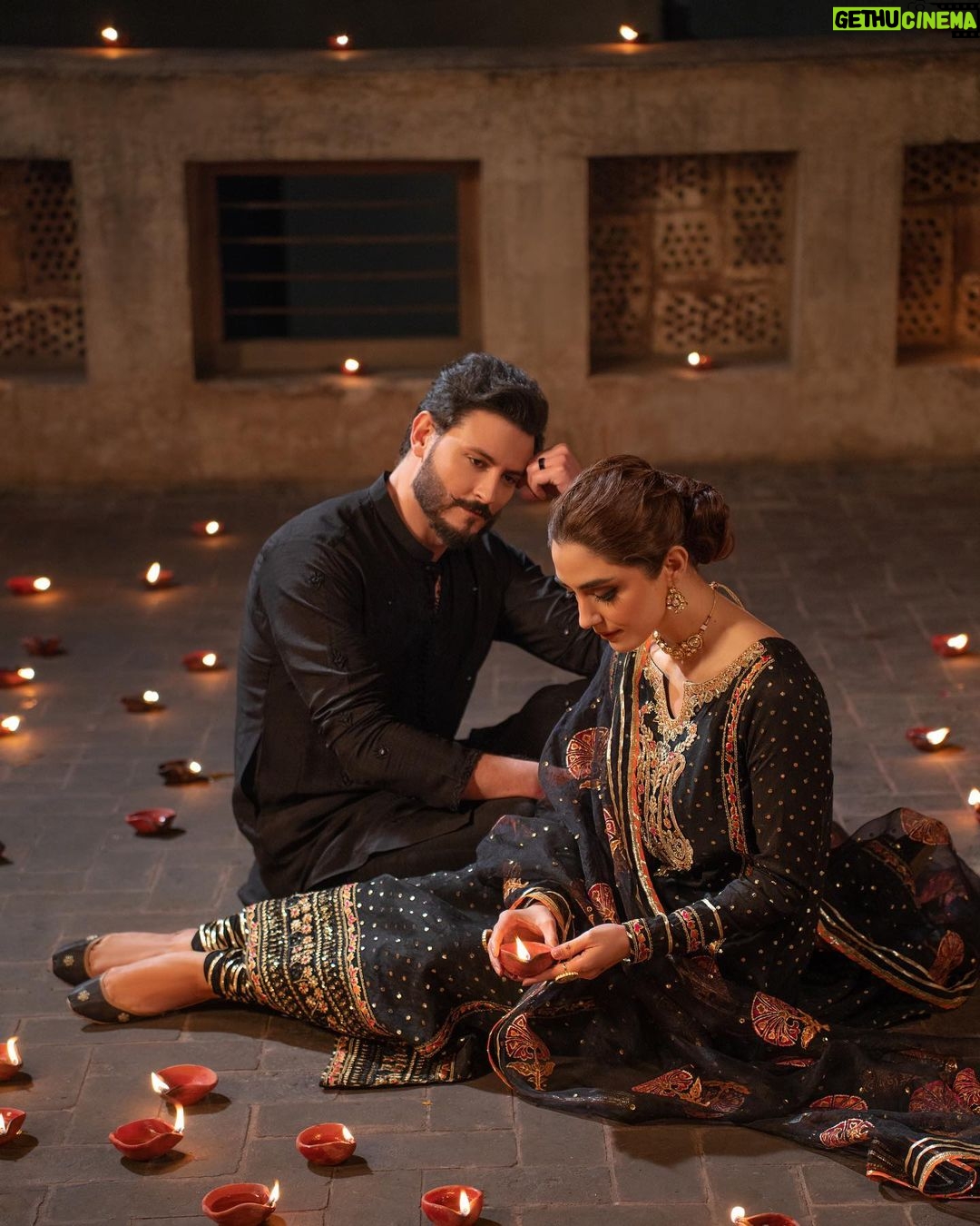 Maya Ali Instagram - 🪔🪔 @mayapretofficial @aclockworkobi It’s Available Online For Appointments Call @ 03009414405 Shop Online: www.mayapret.com #Maya #PretAPorter #MayaPretMan #MayaAli #OsmanKhalidButt #IkMulagat #FestiveEdit’24 #AvailableOnline #LiveNow