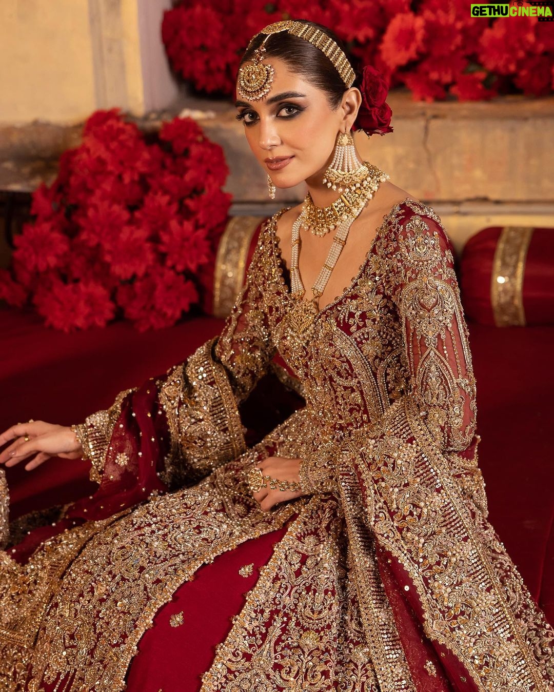 Maya Ali Instagram - Ve Kamleya Mere Nadaan Dil…🌹 @kanwalmalik.official @hashimali90 @shahrozhyder @sunil_mua @yash645 @kundan.co @noman.syed #ComingSoon #KanwalMalikOfficial #KanwalMalik #MayaAli #Formals #Asianoutfits #Pakistaniattire #Lahore #Karachi #Weddings #Pakistan #luxuryformals #JahanAra #bridals