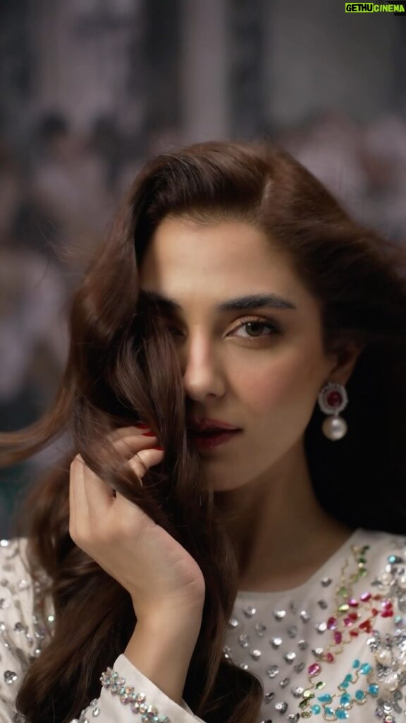 Maya Ali Instagram - DARE TO LOVE Air of Fragility If he’s the right one, he will come back. A short MUSE film about beauty, style, and emotional complexity. @official_mayaali and @realhamzaaliabbasi in @museluxe, star in ‘Dare To Love’ - a story of missed passions and blossoming romance.
