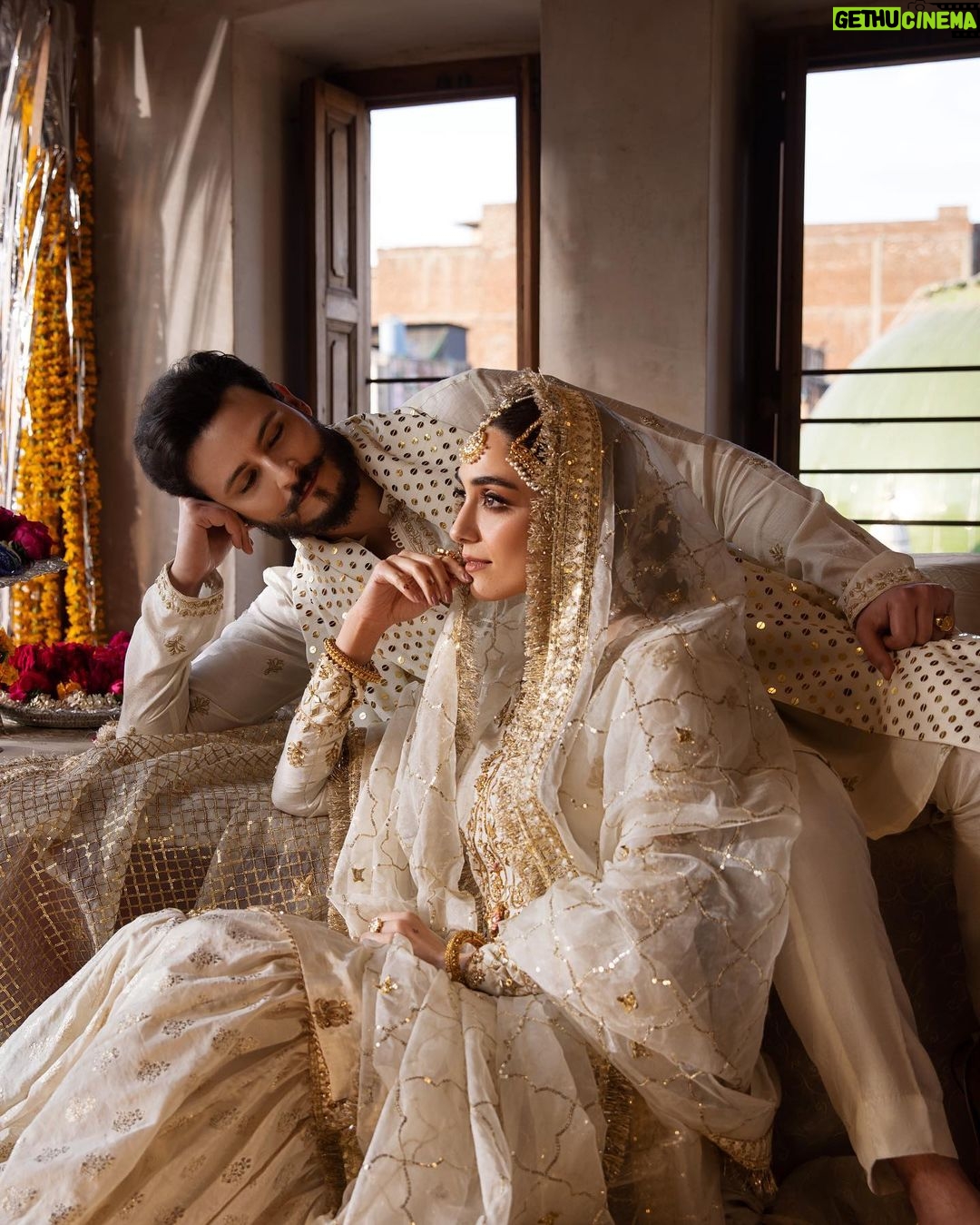 Maya Ali Instagram - ✨✨💫💫 Launching on the 22nd February 2024 @mayapretofficial @aclockworkobi @azeemsaniofficial @ayanamir.thestylist @usafahmed @assurejewelry @ahmadshahart #Maya #PretAPorter #MayaPretMan #MavaAli #OsmanKhalidButt #IkMulagat #FestiveEdit’24