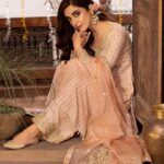 Maya Ali Instagram - Ik Mulaqat… 🕊️🕊️ @mayapretofficial @azeemsaniofficial @usafahmed @ayanamir.thestylist @assurejewelry @ahmadshahart #Maya #PretAPorter #MayaAli #IkMulaqat #Fariha #FestiveEdit 24 #LaunchingSoon
