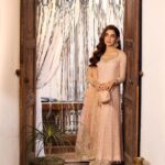 Maya Ali Instagram - Ik Mulaqat… 🕊️🕊️ @mayapretofficial @azeemsaniofficial @usafahmed @ayanamir.thestylist @assurejewelry @ahmadshahart #Maya #PretAPorter #MayaAli #IkMulaqat #Fariha #FestiveEdit 24 #LaunchingSoon