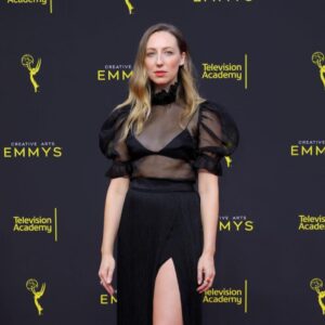 Maya Erskine Instagram - Creative arts emmys with my wife @annaryankonkle 👼