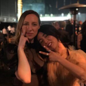 Maya Erskine Instagram - Creative arts emmys with my wife @annaryankonkle 👼