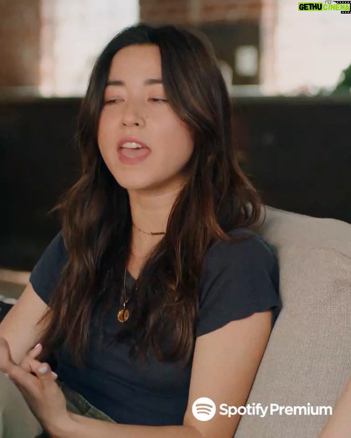 Maya Erskine Instagram - Does this ever happen to you? Nengenengengeh and you find that song and then play it until you hate it? Do that on @Spotify now. #SpotifyPremium #partner