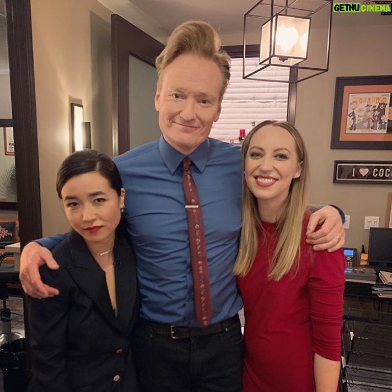 Maya Erskine Instagram - @teamcoco @annaryankonkle we on tonight and we are obsessed with you Conan, Andy and the whole team. Thanks for having us 👦🏻👨🏻‍🦰👩