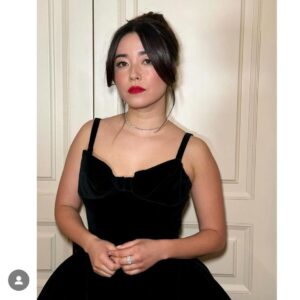 Maya Erskine Instagram - I’m so sorry for clogging the feed. Almost done I promise. Unfollow if you must. 
🖤🖤NEW YORK PREMIERE @smithsonprime 🖤🖤
Dress: vintage @viviennewestwood 
Makeup: @gitabass 
Hair: @cnaselli 
Styling: @thegriceisright