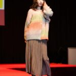 Mayu Sugieda Instagram - ☺︎ 先日、ゲスト出演させていただいたファッションショーでの ステージショットが届いたので載せてみまーす！☺️🫶 ゆったりなサイズ感で 暖かくて可愛いお衣装でした👗✨ #ファッションショー #fashionshow #runway #collection #みなとみらいコレクション2023 #minatomiraicollection2023 #横浜大さん橋ホール 🚢 #model #japanese #Righton #カジュアルコーデ #シンプルコーデ