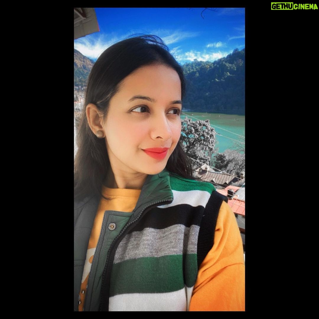Mayuri Wagh Instagram - Her simplicity is pretty…❣️ . . . #simple #nomakeup #pretty #glow #weekendvibes #mood #happyface #happylife #happysoul #mayuriwagh #marathiactress