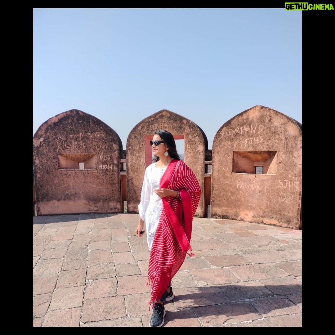 Mayuri Wagh Instagram - Jaipur Diaries II…❣️ . . . #jaipur #pinkcity #jaipurdiaries #familytrip #mostawaited #vacation #happyfaces #familygoals #familylove #happylife #blessed #happysoul #mayuriwagh #marathiactress