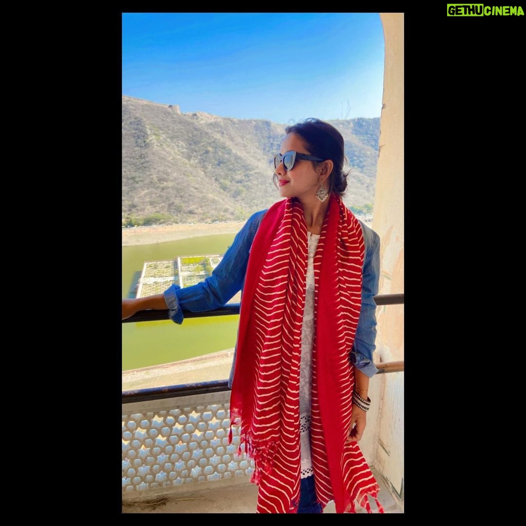 Mayuri Wagh Instagram - Jaipur Diaries…❣️ . . . #jaipur #pinkcity #jaipurdiaries #familytrip #mostawaited #vacation #happyfaces #familygoals #familylove #happylife #blessed #happysoul #mayuriwagh #marathiactress