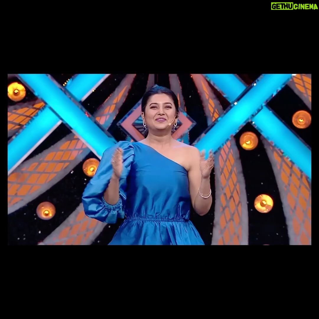 Mayuri Wagh Instagram - 'महाराष्ट्राची हास्यजत्रा'…❣️ आज रात्री ९ वा. फक्त आपल्या सोनी मराठीवर… . . . #महाराष्ट्राचीहास्यजत्रा #maharashtrachihasyajatra #सोनीमराठी #sonymarathi #विणूयाअतूटनाती #vinuyaatutnati #promotion #actorslife #happyface #happylife #happysoul #mayuriwagh #marathiactress