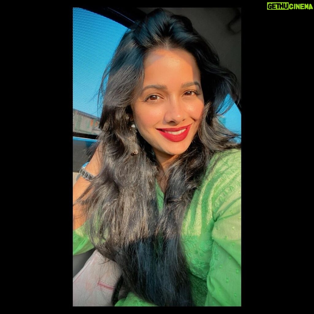 Mayuri Wagh Instagram - Glowing from sunshine kisses…❣️🧿 . . . #Sunkissed #glow #smile #happy #happyface #happyvibes #happylife #happysoul #mayuriwagh #marathiactress