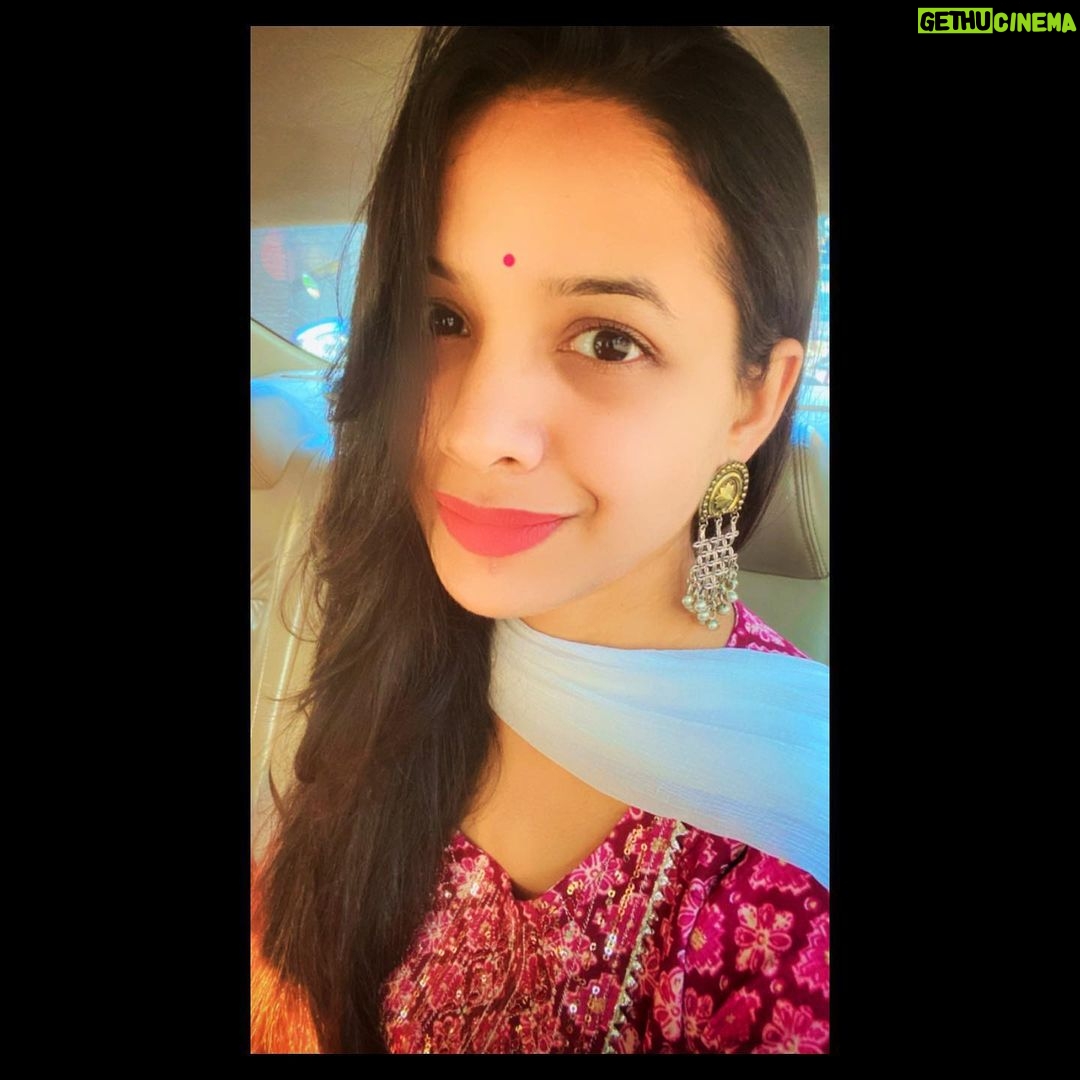 Mayuri Wagh Instagram - Be your own beautiful unique self.. ❣️ . . . . #nomakeup #natural #blessed #happy #thankful #private #positivevibes #beyourself #unique #happyme #happylife #happyface #happysoul #mayuriwagh #marathiactress
