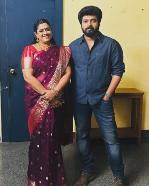 Meera Krishna, Meera Siva Instagram - With @iamkarthikraj 😊

#karthigaideepam #reelson #meerakrishna #karthikraj #instagram #instagood #instalike #instadaily #insta #instapic #
@zeetamizh @zee5tamil