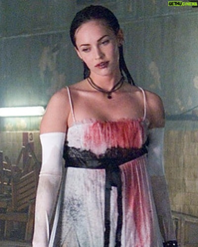 Megan Fox Instagram - jennifer’s prom dress x final fantasy cosplay (cursed bride edition)