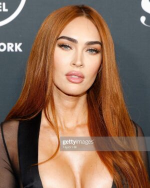 Megan Fox Instagram - ✨ queen of wands ✨