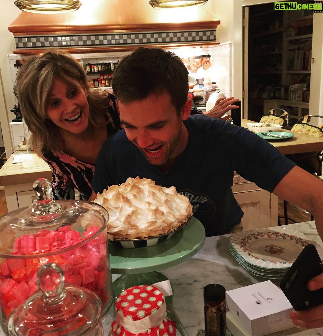 Megan Park - 4.2K Likes - Umm @markiepost1 made me a gluten free dairy free lemon meringue pie and let me take the leftovers home and I verbatim just told Tyler "if you eat any of my pie I'll cut u" GNIGHT 💅💅