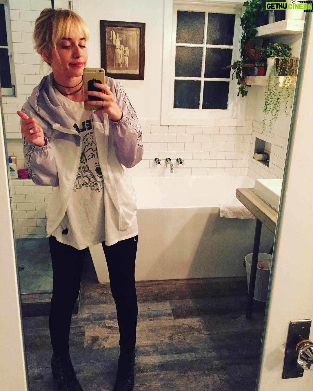 Megan Park - 5.8K Likes - Going to eat tacos rn, no idea what day it is, sup w u 👅