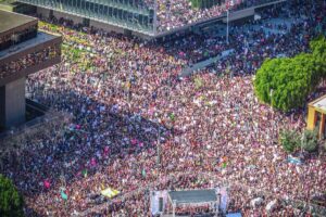 Megan Park Instagram - LA, wow. Proud of marchers everywhere today. Day 1. #womansmarch #equality