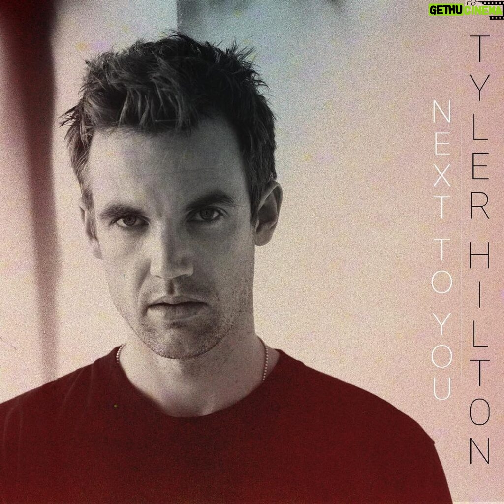 Megan Park Instagram - FINALLYYYY! Not kidding, my favorite song of his... maybe ever! Out on ITunes now AND he's playing it on his new show @pitchonfox tonight 😍😍😍@tylerhilton Hollywood Hills