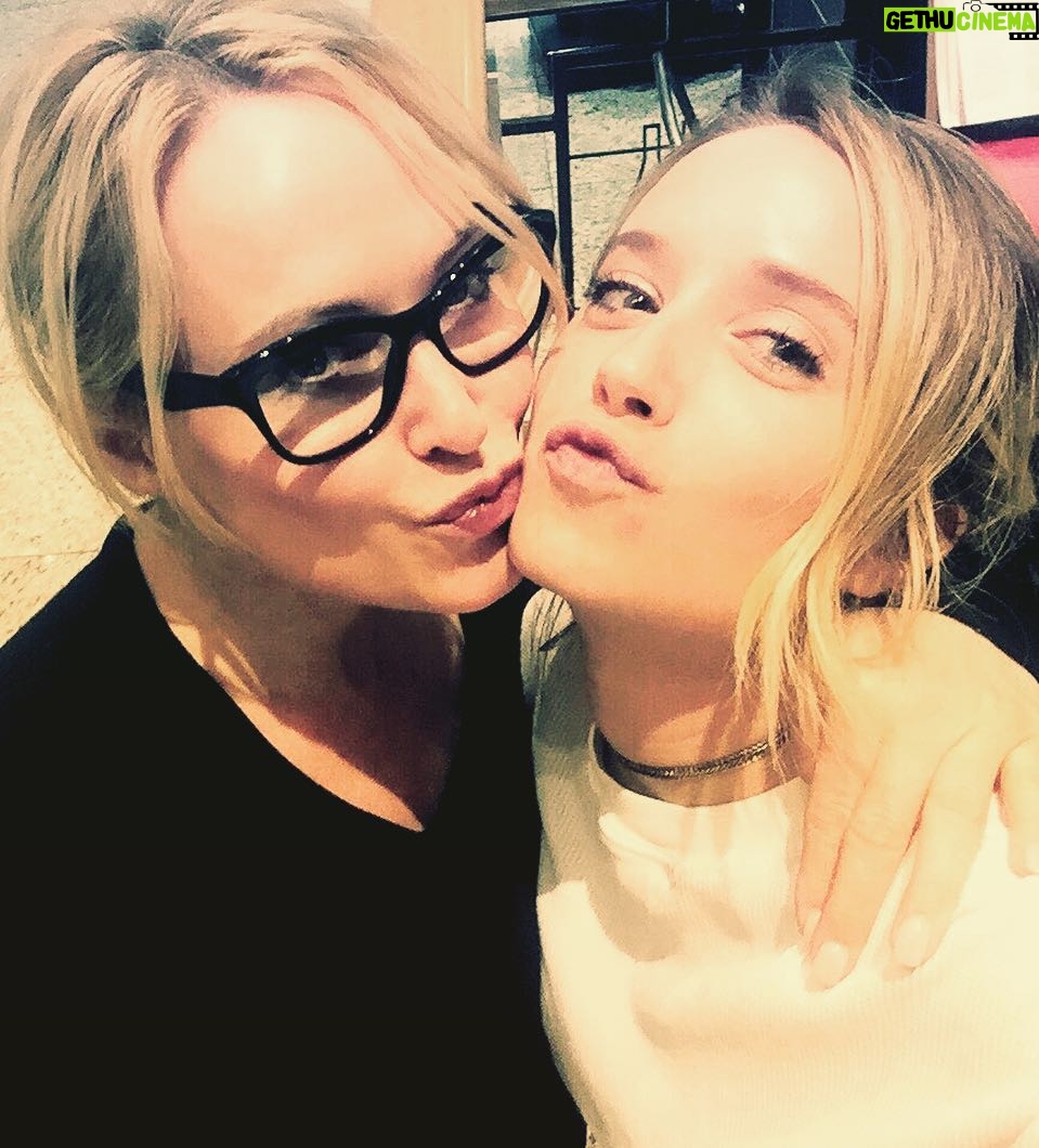 Megan Park - 3.5K Likes - AHHHH! Feeling so emotional after seeing my beloved tv mom/ real life bestie @josiebissett who came to the airport to steal so much needed loving time. 😍❤️️💕