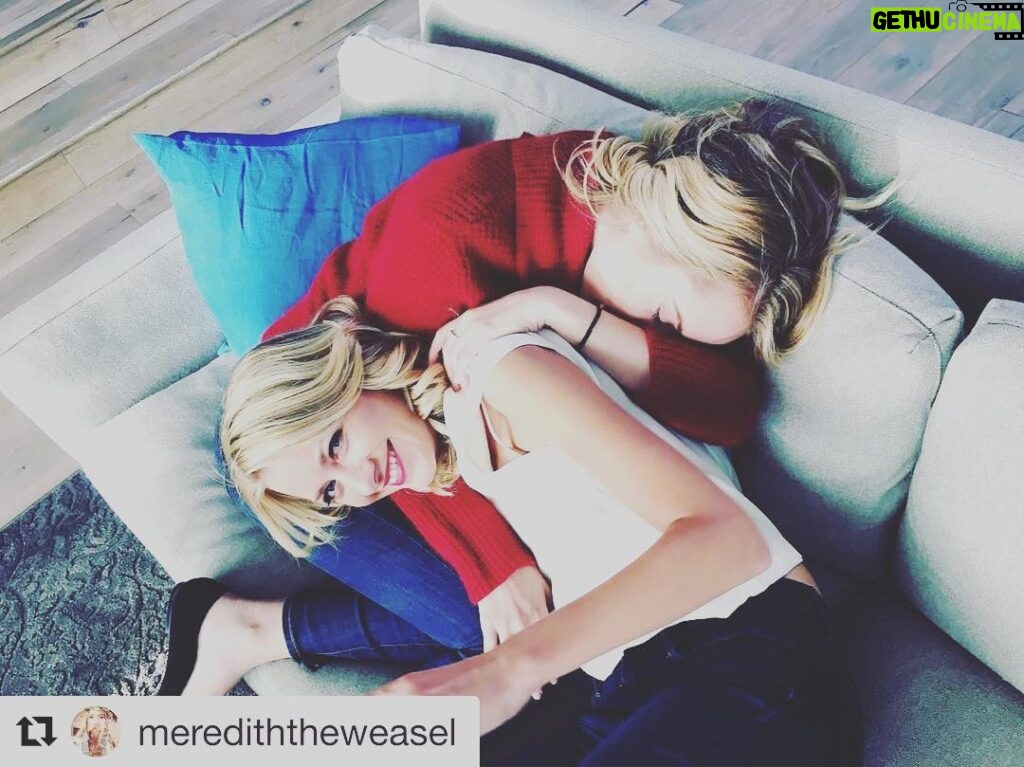 Megan Park Instagram - We hate playing sisters, we hate cuddling and we r clearly miserable 😝😉😍 @merediththeweasel Park City, Utah