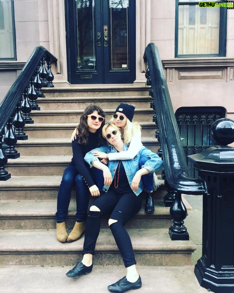 Megan Park Instagram - I'm NEVER leaving NYC... @eloise.mumford @katieboland13 Park Slope Historic District