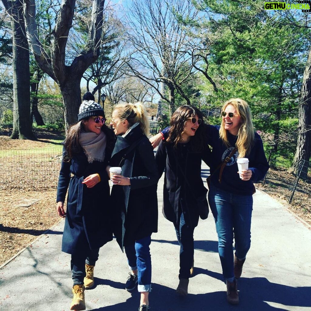 Megan Park Instagram - DREAMIEST day in Central Park with @eloise.mumford @inbarlavi and @katieboland13 😍 New York, New York