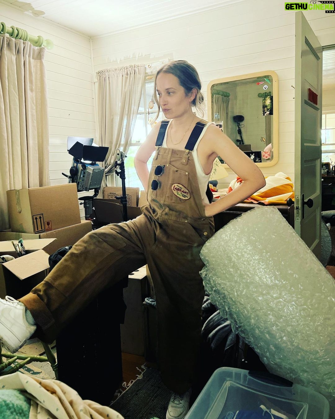 Megan Park Instagram - “My Old Ass” wrap dump part one. Really hard to sum up this ACTUALLY once in a lifetime, magical experience (especially without revealing any of our cast which kills me because I love them an insane amount and they are in most of my pics) but I hope these moments that make me smile somewhat encapsulate the magic. I am so grateful. I’ve never felt such joy going to “work” in my life everyday. Special thank you to the incredible crew and all the geniuses behind the scenes who made this happen. Words fail. ❤️🥹 Muskoka, Ontario