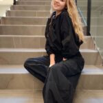 Megan Stott Instagram - No Halloween this year :( but atleast I'm wearing black 🐈‍⬛️