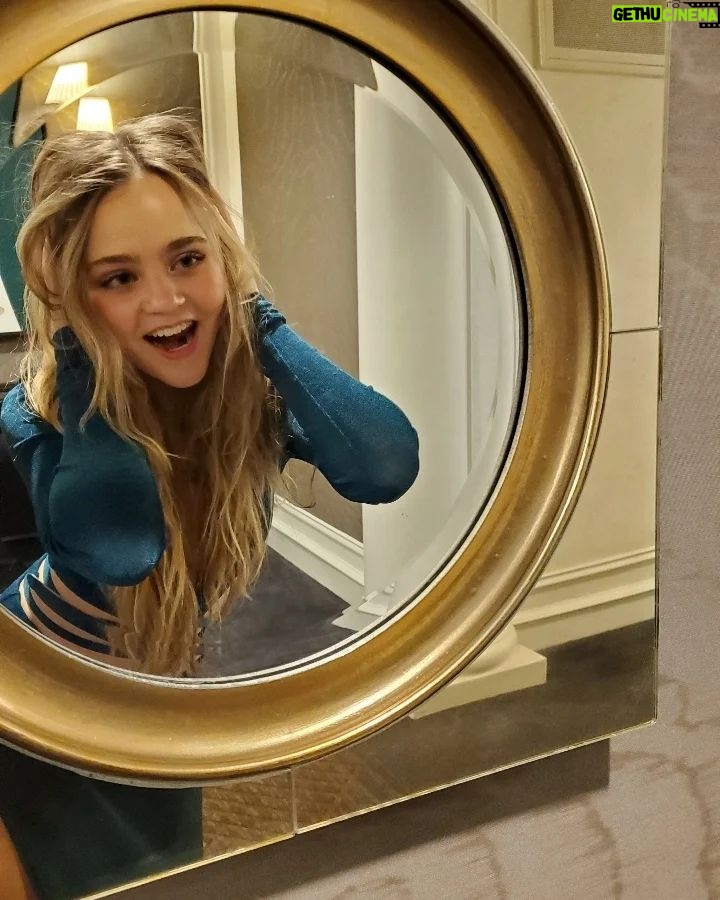 Megan Stott Instagram - Losing my shyness