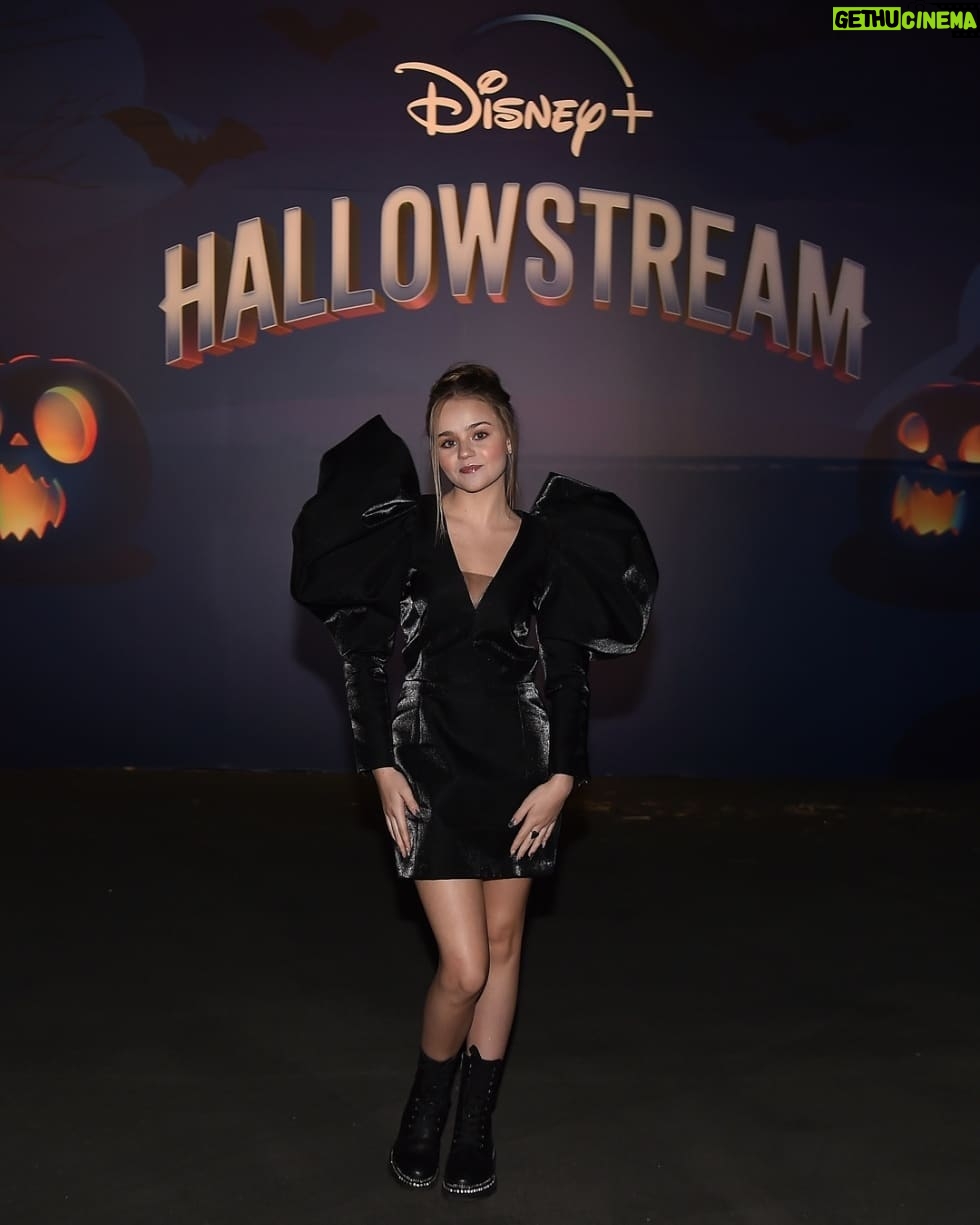 Megan Stott - 4.1K Likes - Thank you @disneyplus for a amazing night❤ Absolutely love this look! #Hallowstream
Stylist: @madisonguest @fashion_finds
Dress: @ysl
Shoes: @vincecamuto
Makeup: @edwardcruz
Hair: @drtn
Jewelry: @maisonmiru @elisepaigejewelry
BTS COMING SOON👻