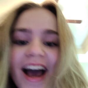 Megan Stott Instagram - Its a no makeup week
(Ft. Me running to play sims 4)