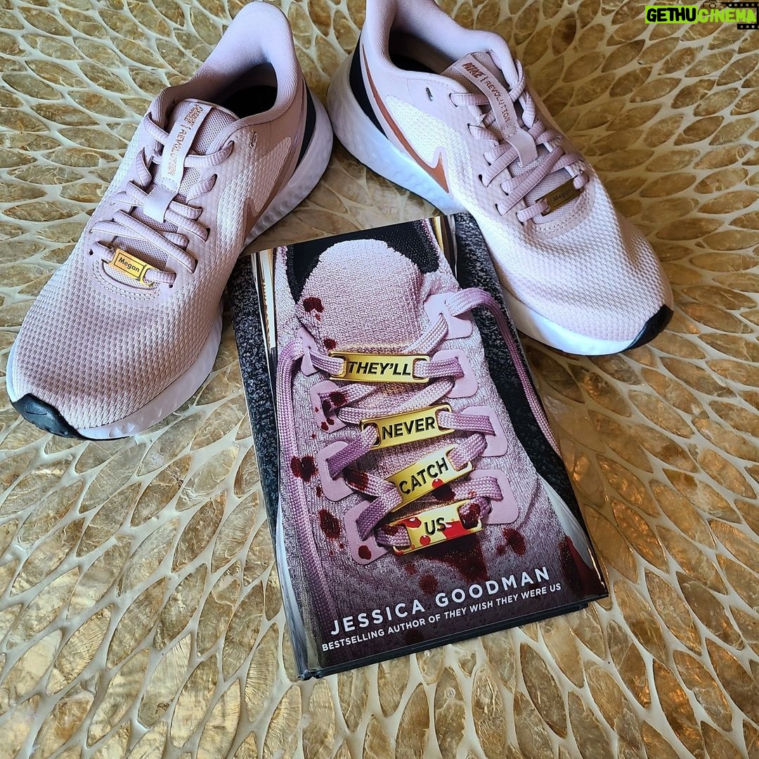 Megan Stott Instagram - Thank you so much @jessicagoodman 🥰 I cannot wait to read!! (The shoes are so cute!!!!)