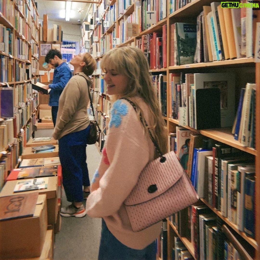 Megan Stott Instagram - Who wants to help me open a jazz bar bookstore?