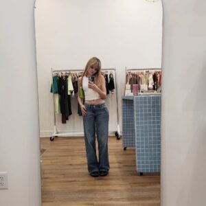 Megan Stott Instagram - Fit check for the new do