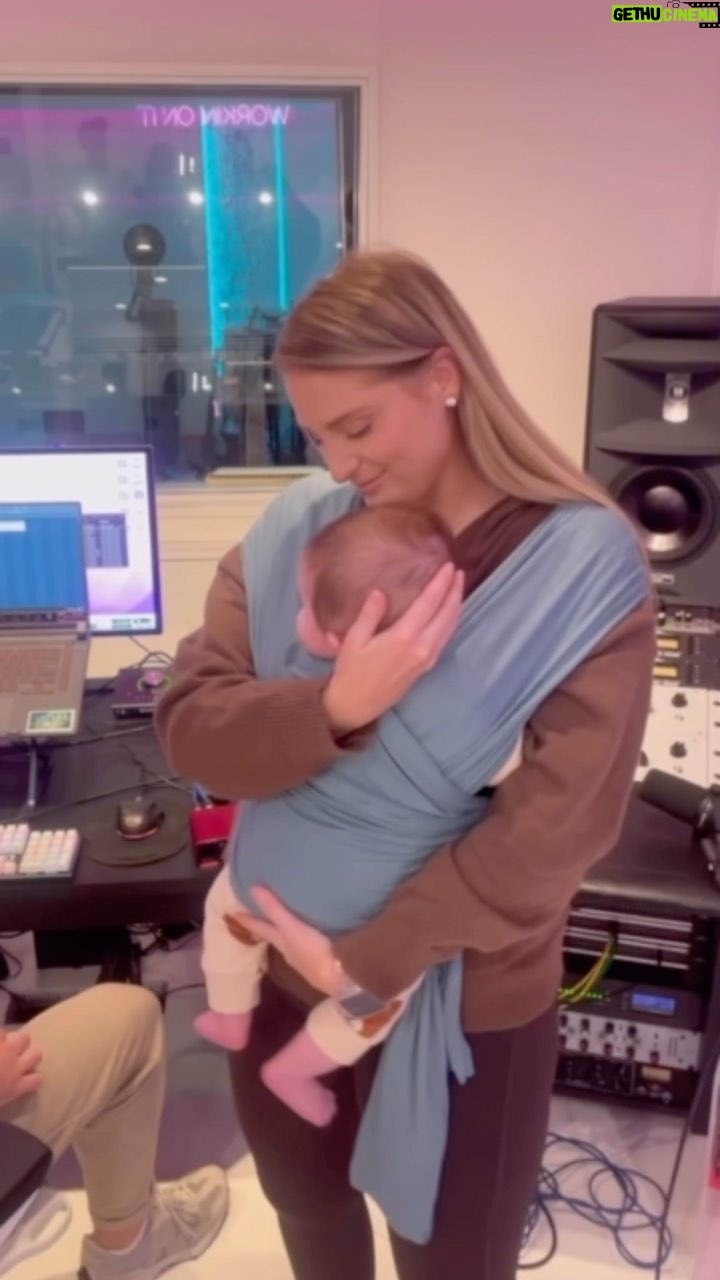 Meghan Trainor Instagram - Thank you Nanit for creating products all us moms need 💘 Shop the I Am Your Mother bundle at the link in my bio! @get_nanit #NanitPartner