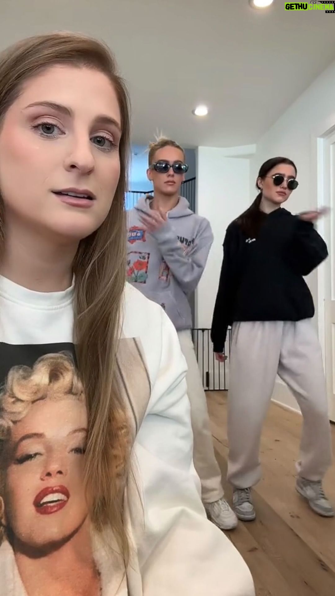 Meghan Trainor Instagram - When you bout to dance with the iconic creators of the #madeyoulook dance @brookieandjessie 🫣💖👯♀️