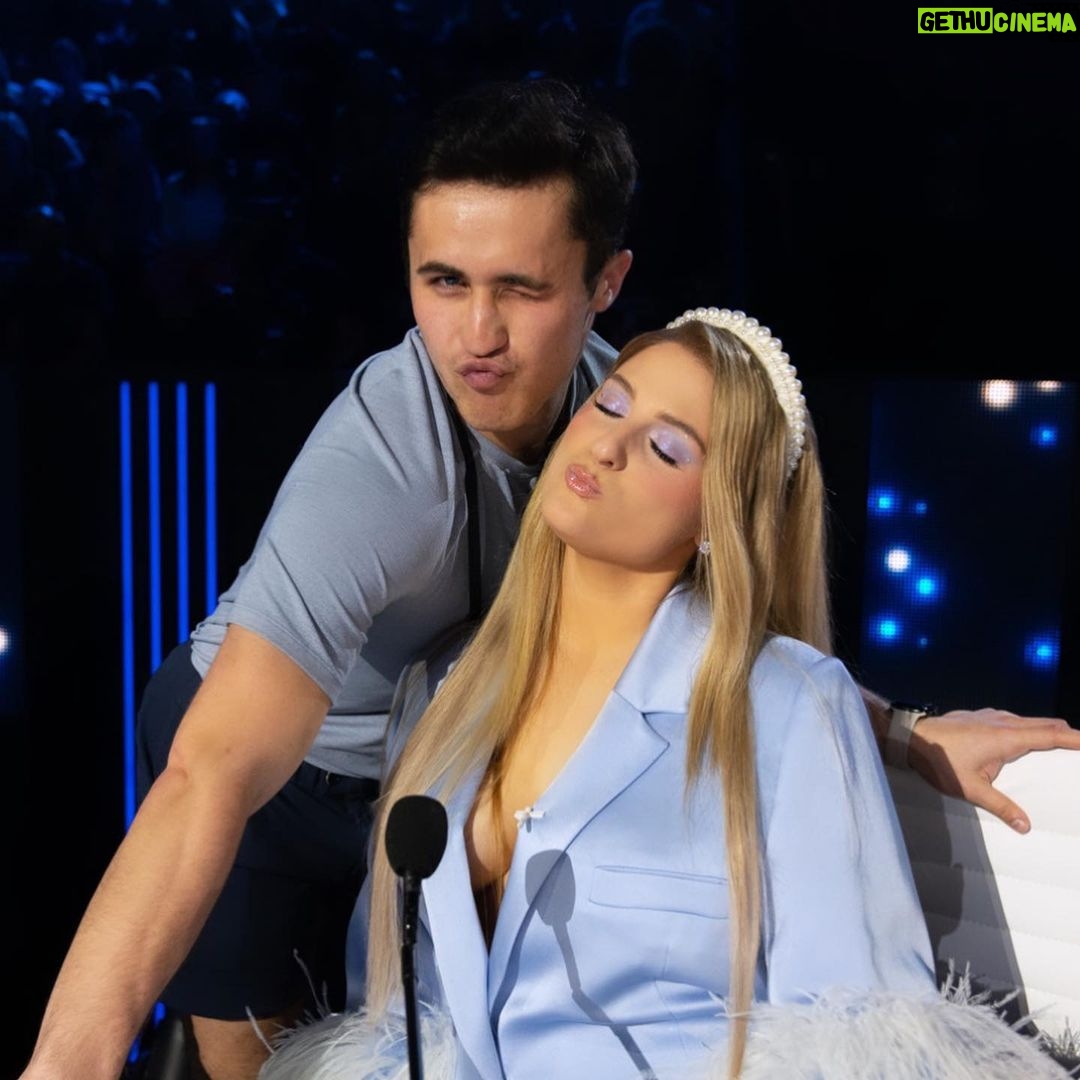 Meghan Trainor Instagram - So proud of my make up last night💙 Top 10 is turning into top 8 TONIGHT! AUSTRALIA! DONT FORGET TO VOTE FOR UR FAVES! @australianidol